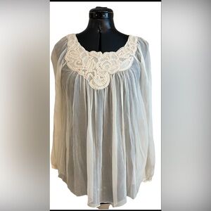 rebecca taylor Cream Sheer 100% Silk Blouse Size 0  embroidered neck line